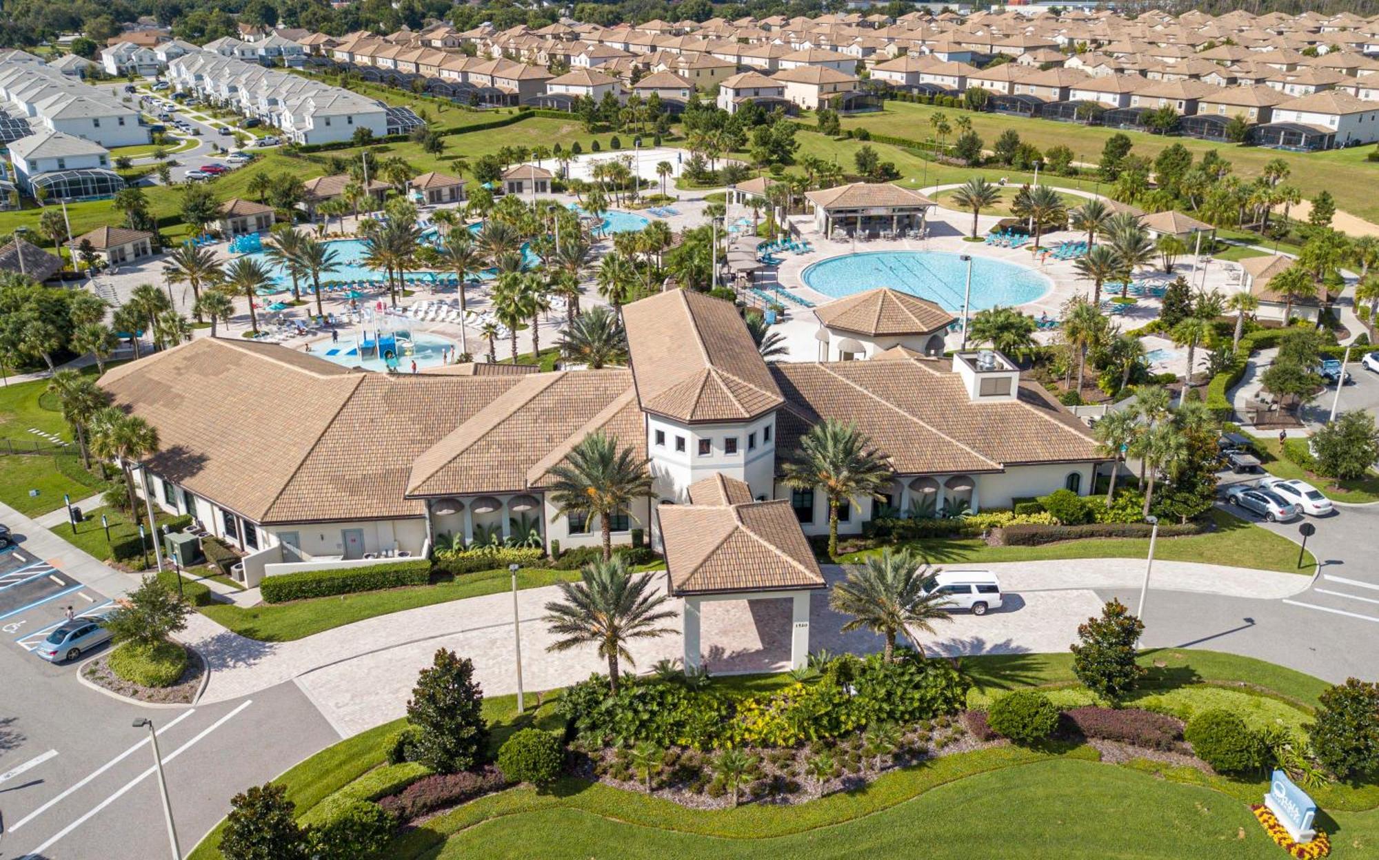Gorgeous 6 Bd Sf Close To W/ Pool @ Champions Gate 712