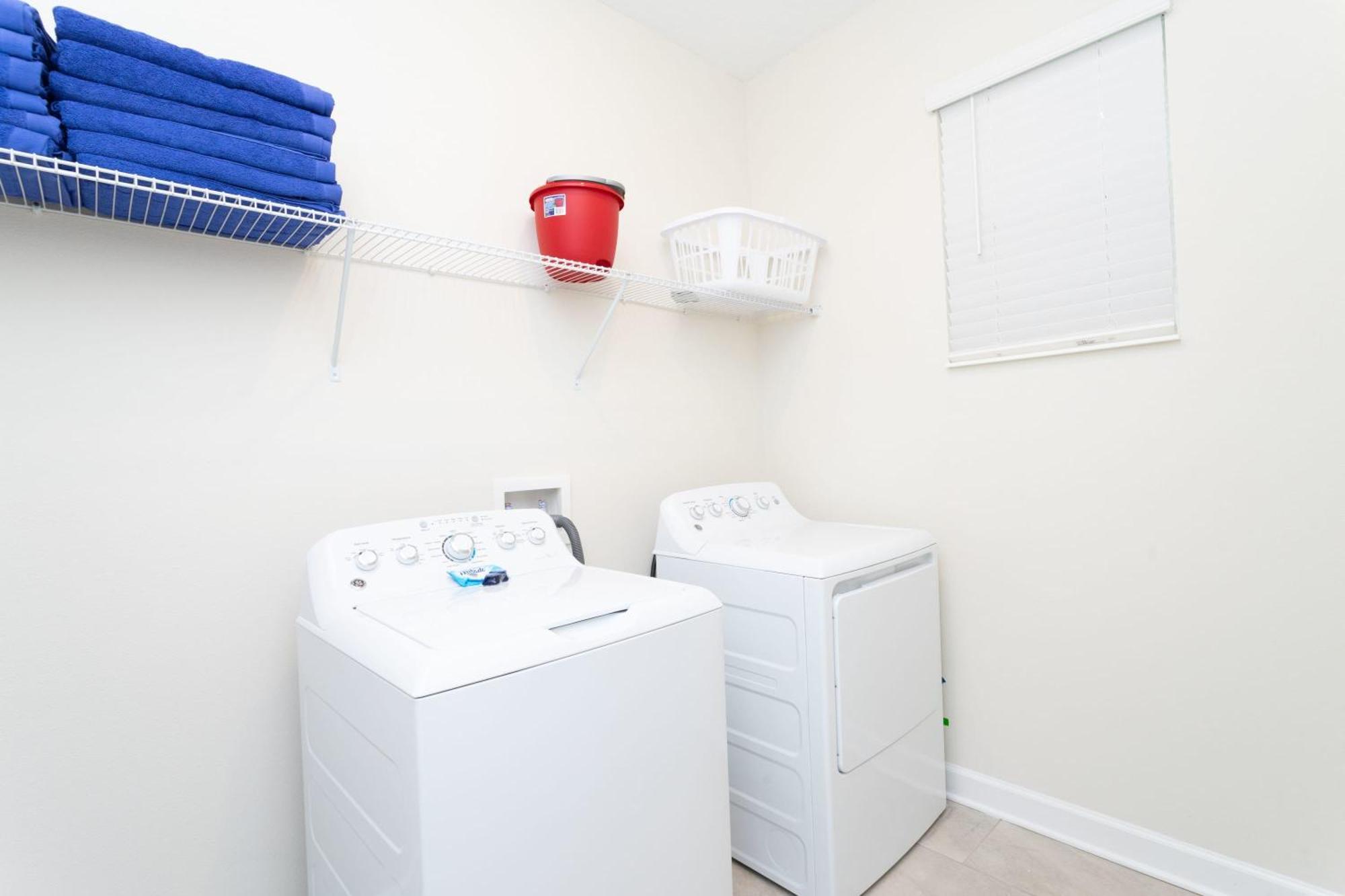 Gorgeous 6 Bd Sf Close To W/ Pool @ Champions Gate 712 Kissimmee